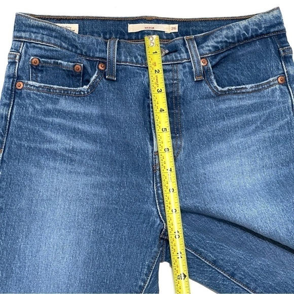 Levi's Premium Woman Wedge Distress Ripped Denim Jeans Size 26 - Picture 12 of 16